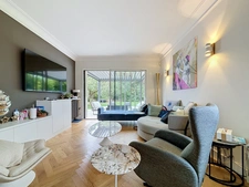 House for sale with 9 rooms, garden, swimming pool, garage, in the Reims district (51)