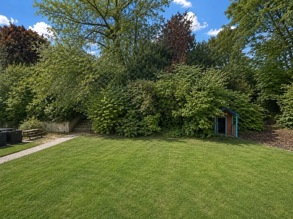 Maison à vendre 9 pièces jardin, pisine, garage district de REIMS (51)
