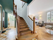 House for sale with 9 rooms, garden, swimming pool, garage, in the Reims district (51)