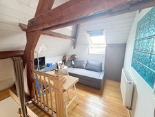 House for sale with 9 rooms, garden, swimming pool, garage, in the Reims district (51)