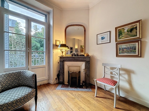 Maison à vendre 9 pièces jardin et garage REIMS (51)