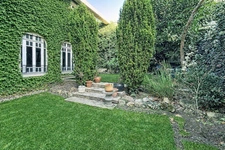 Maison à vendre 15 pièces, jardin et garages REIMS (51)