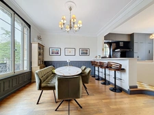 House for sale with 9 rooms, garden, swimming pool, garage, in the Reims district (51)