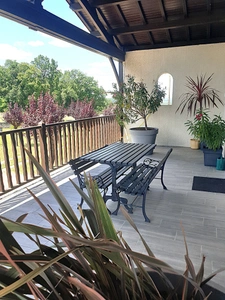 House of 146 m² for sale in CHALAIS (16), 6 rooms, 4/5 bedrooms, 2 garages, 3,560 m² of land!!!