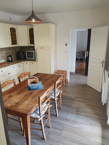 House of 146 m² for sale in CHALAIS (16), 6 rooms, 4/5 bedrooms, 2 garages, 3,560 m² of land!!!