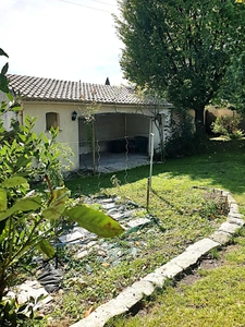Stone house of 145 m² for sale, 6 rooms, BELLEVIGNE (16), 3/4 bedrooms plus swimming pool.