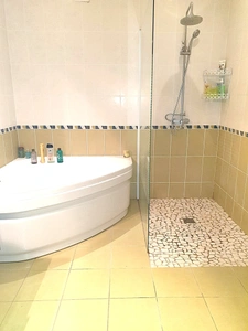 House 181 m² – Barbezieux (16) – 4/5 bedrooms, 3,300 m² plot, 2 garages