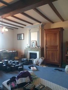 House of 400 m² of living space for sale, near Barbezieux (16), outbuildings of approximately 1,000 m², land of 12,000 m²!!!
