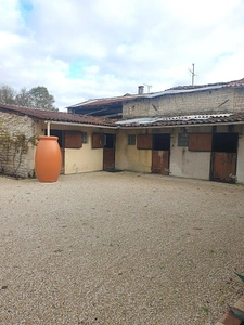 Maison 244 m² viager à vendre occupé 2 têtes AIGRE (16) terrain 2.8 hectares