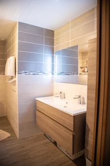 Maison 121m² + Studio 23.50m² et piscine à vendre proche de LA COURONNE (16400)