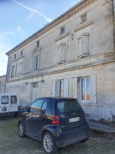 House of 400 m² of living space for sale, near Barbezieux (16), outbuildings of approximately 1,000 m², land of 12,000 m²!!!