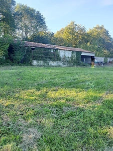 Postal code 17270, House + outbuildings + 17 hectares!!!