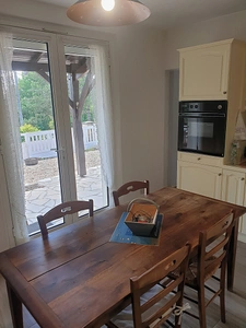 House of 146 m² for sale in CHALAIS (16), 6 rooms, 4/5 bedrooms, 2 garages, 3,560 m² of land!!!