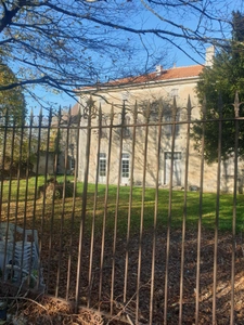 Maison de 400 m² habitables à vendre, proche Barbezieux (16), dépendances d’environ 1 000 m², terrain de 12 000 m² !!!