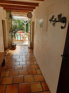 Stone house of 145 m² for sale, 6 rooms, BELLEVIGNE (16), 3/4 bedrooms plus swimming pool.