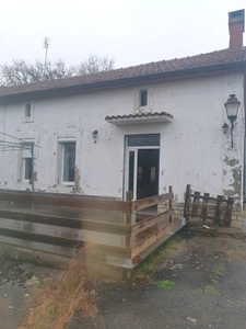 Maison à vendre 4 pièces proche de BAIGNES SAINTE RADEGONDE (16) 85 m² terrain 3600 m²