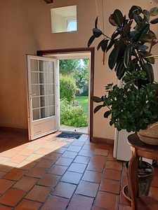 Stone house of 145 m² for sale, 6 rooms, BELLEVIGNE (16), 3/4 bedrooms plus swimming pool.