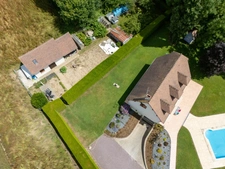 Magnifique maison contemporaine de 5 pièces avec piscine extérieure