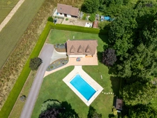 Magnifique maison contemporaine de 5 pièces avec piscine extérieure