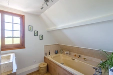Magnifique maison contemporaine de 5 pièces avec piscine extérieure