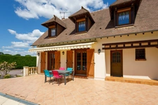Magnifique maison contemporaine de 5 pièces avec piscine extérieure