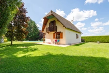 Magnifique maison contemporaine de 5 pièces avec piscine extérieure