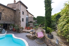 Maison coup de cœur avec piscine - 5 Suites - 445 m² - Villerest (42300) – 650 000 euros