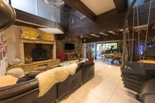 Maison coup de cœur avec piscine - 5 Suites - 445 m² - Villerest (42300) – 650 000 euros