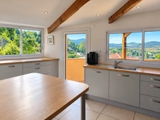 Maison à vendre - 5 chambres - 119 m² habitables + 150 m² dépendances - Fort potentiel locatif - 275 000 € - Saint-Maurice (63270)