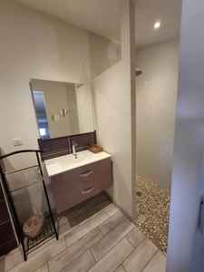 Maison à vendre - 5 chambres - 119 m² habitables + 150 m² dépendances - Fort potentiel locatif - 299 000 € - Saint-Maurice (63270)