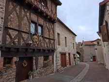 Maison coup de cœur avec piscine - 5 Suites - 445 m² - Villerest (42300) – 650 000 euros