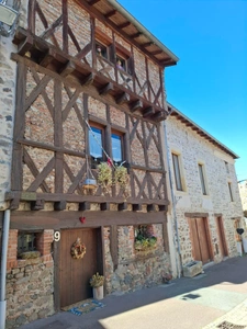 Maison coup de cœur avec piscine - 5 Suites - 445 m² - Villerest (42300) – 650 000 euros