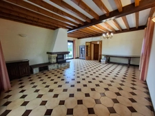 Maison familiale avec dépendance – 144 m² habitables – Terrain 835 m² – La Sauvetat (63730) - 344 000 euros