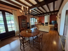 Maison familiale de plain-pied avec sous-sol - 129 m² habitables – 320 000 €
