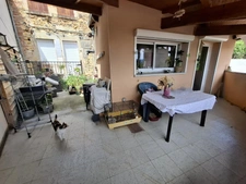 Maison à vendre - 5 chambres - 119 m² habitables + 150 m² dépendances - Fort potentiel locatif - 299 000 € - Saint-Maurice (63270)