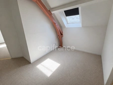 Maison de caractère  entièrement rénovée 3 chambres habitable de plain pied 