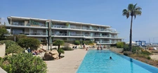  SOLENZARA (20) Appartement à vendre 3 pièces de 68m². avec terrasse de 31m². RÉSIDENCE PIEDS DANS L'EAU