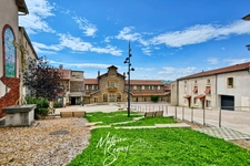 Terrain à bâtir au cœur de la végétation 