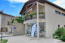 Terrain à bâtir au cœur de la végétation 