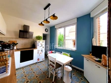 Albert – Élégante maison bourgeoise de 230 m² avec garage, cave et extérieur sans vis-à-vis
