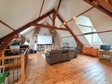 Albert – Élégante maison bourgeoise de 230 m² avec garage, cave et extérieur sans vis-à-vis