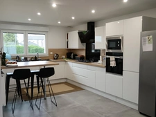 MAISON INDIVIDUELLE DE 200 m² AU SOL SUR SOUS-SOL COMPLET