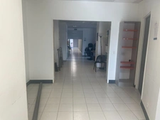 MARSEILLE 12E ARR à vendre Plateau local/bureaux PMR 207m2 + Terrasse SAINT BARNABE VILLAGE 840 000 EUROS