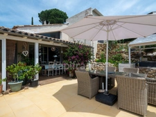 Var (83), à vendre LA CROIX VALMER MAISON T7 de 157 m² Piscine VUE MER, ILES ET COLLINES sur golfe de ST TROPEZ