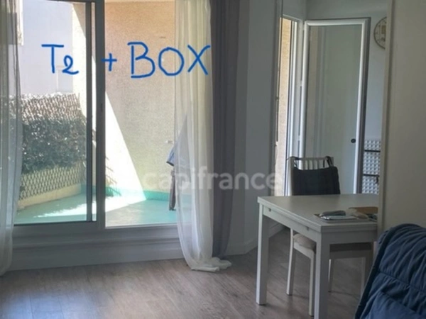 MARSEILLE 8e, Appartement T2 MEUBLE 53m² + BOX 16m2 + TERRASSE SUD 8m2 + CAVE / 295 000 EUROS
