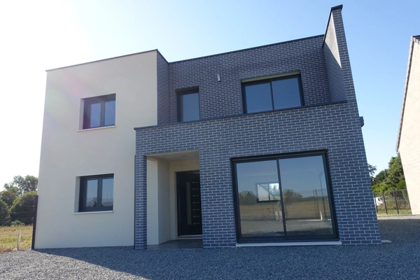 Maison à vendre 5 pièces  ()