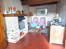 Maison à Cussy en Morvan  de 136 m2 - 8 pièces - diverses dépendances - terrain 1182 m2