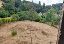 Maison à Cussy en Morvan  de 136 m2 - 8 pièces - diverses dépendances - terrain 1182 m2