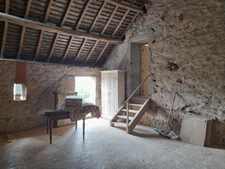 Maison à Cussy en Morvan  de 136 m2 - 8 pièces - diverses dépendances - terrain 1182 m2