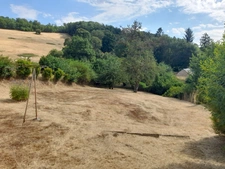 Maison à Cussy en Morvan  de 136 m2 - 8 pièces - diverses dépendances - terrain 1182 m2